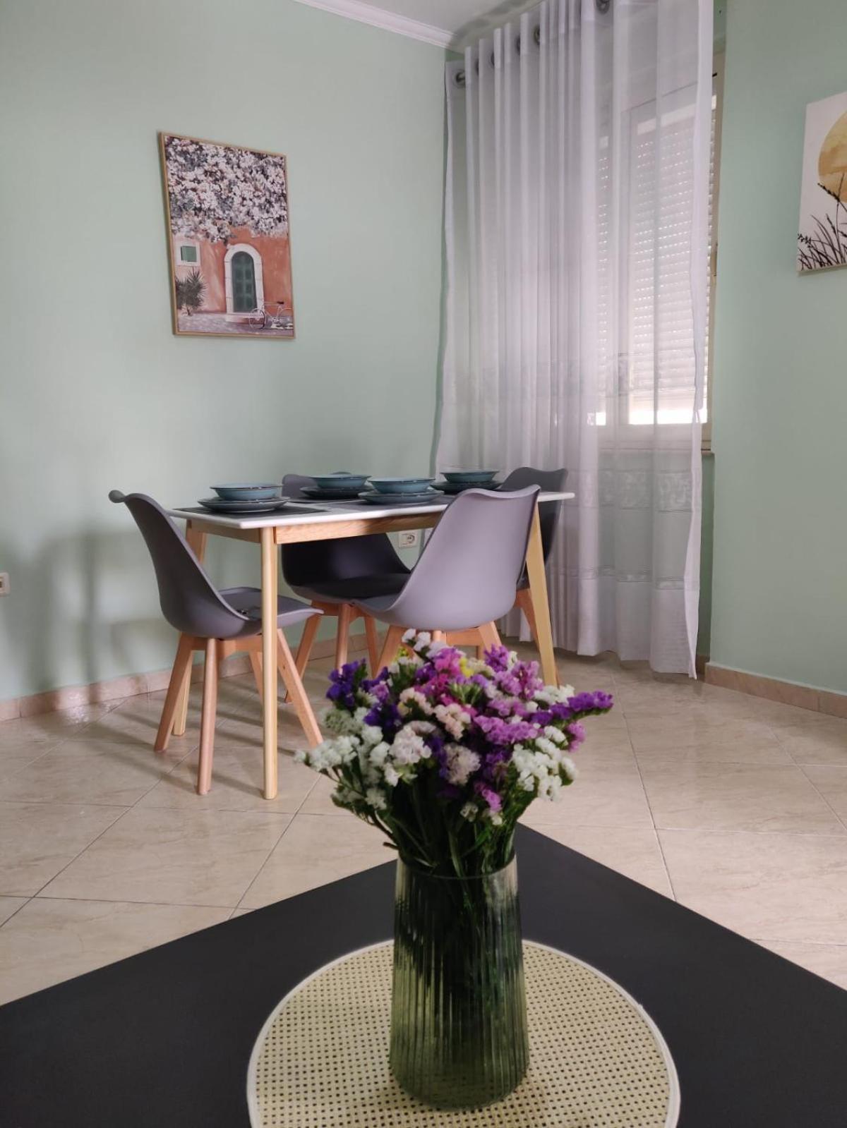 Bevis Apartment Tirana Eksteriør billede