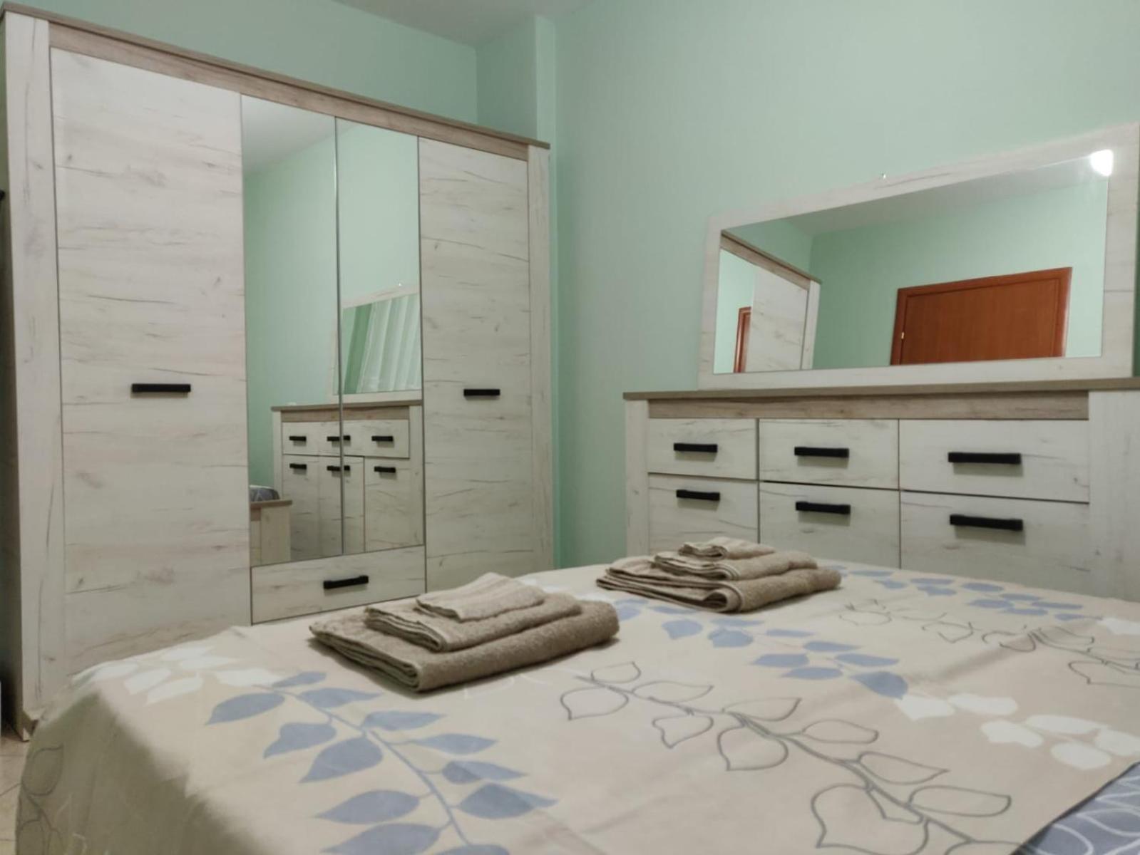 Bevis Apartment Tirana Eksteriør billede