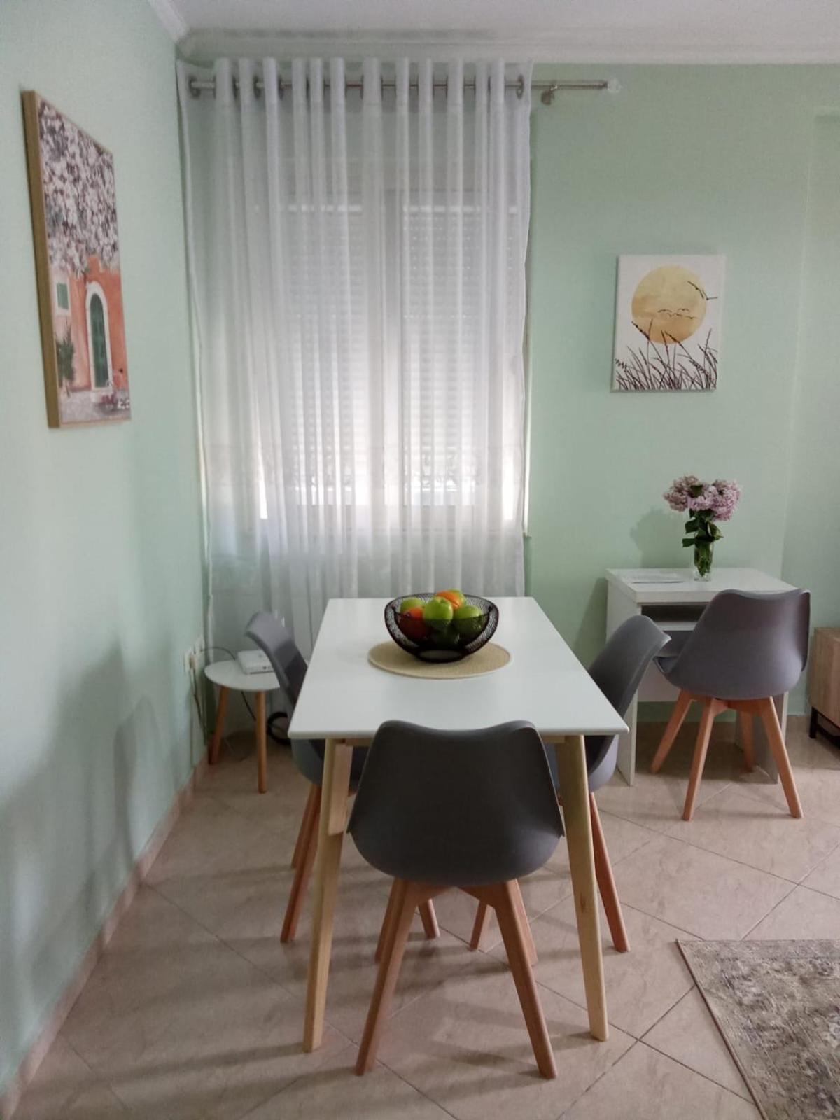Bevis Apartment Tirana Eksteriør billede